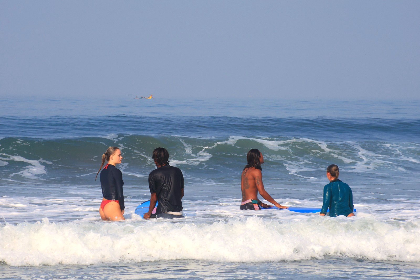 Students and instructors waiting for the next set